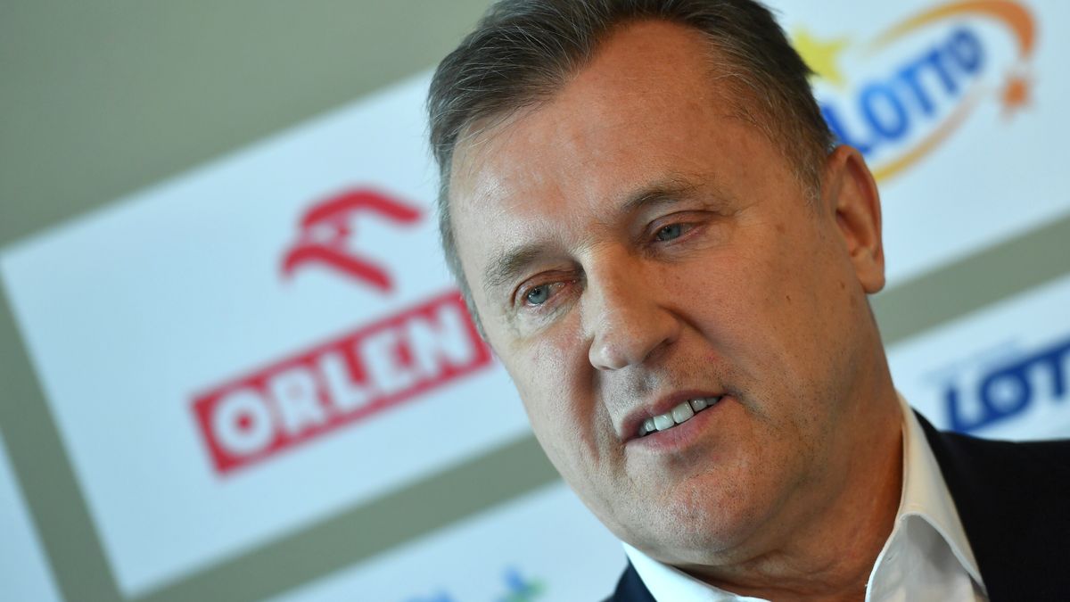 Warszawa, 07.04.2022. Prezes Polskiego Związku Piłki Nożnej Cezary Kulesza podczas inauguracji Rządowego Programu Klub przez krajowego operatora - Ludowe Zespoły Sportowe, 7 bm. w Warszawie. Celem programu jest wsparcie małych i średnich klubów sportowych. (gj) PAP/Piotr Nowak