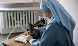 Koronawirus w Polsce. Zakonnica spotkała się z hejtem za apel do "koronasceptyków"