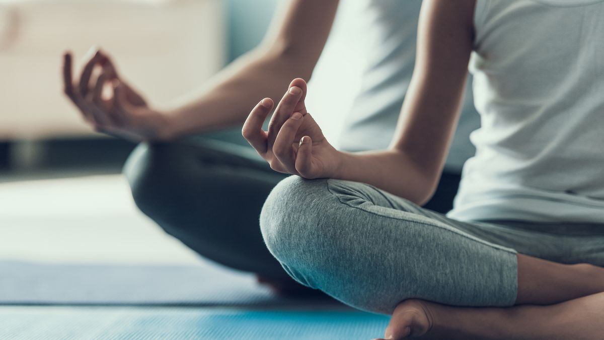 Metod do walki ze stresem jest bardzo wiele, ale nie ma jednego uniwersalnego sposobu, który raz na zawsze rozprawiłby się z nieprzyjemnym uczuciem napięcia.