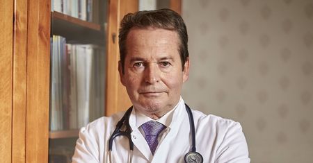 Prof. Piotr Kuna zwolennikiem zniesienia niemal wszystkich obostrzeń
