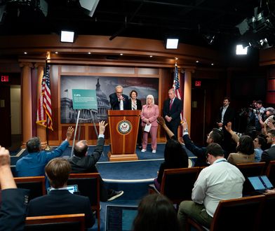 Shutdown w USA. Setki tysięcy urzędników na przymusowych urlopach