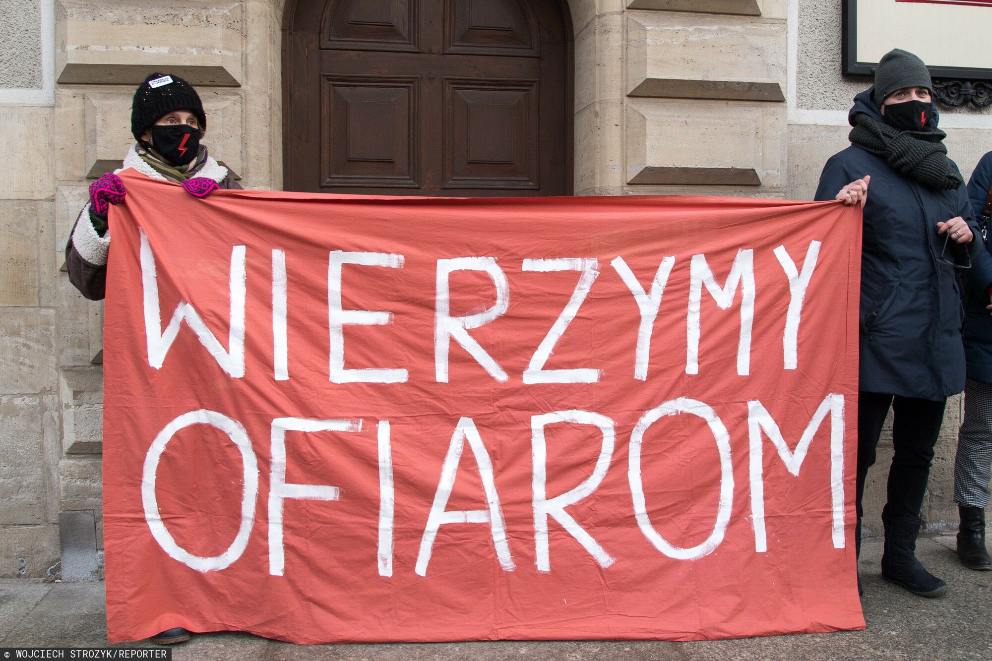 Początek procesu trzech aktywistów którzy w 2019 roku obalili pomnik księdza Henryka Jankowskiego w Gdansku