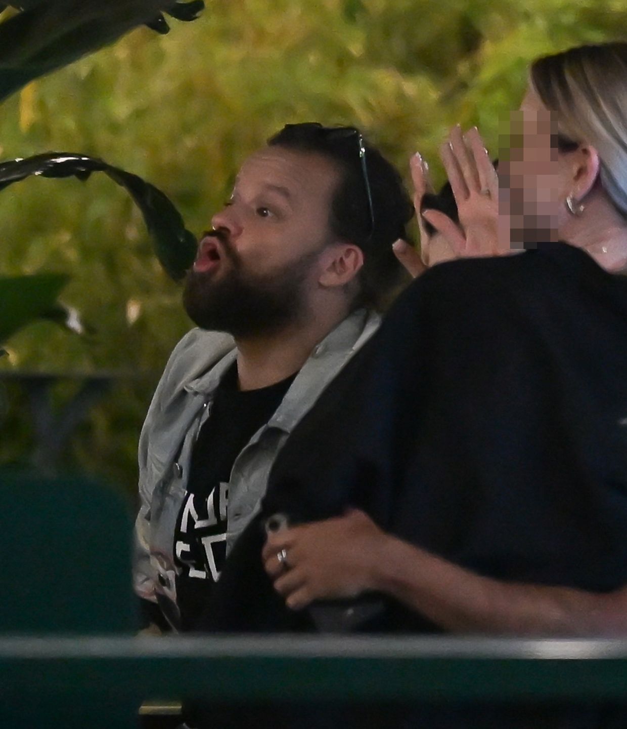 Michał Piróg bawi się na mieście