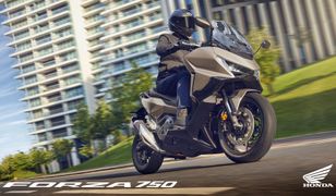 Honda odświeżyła skutery Forza. Zmiany w silnikach i nie tylko