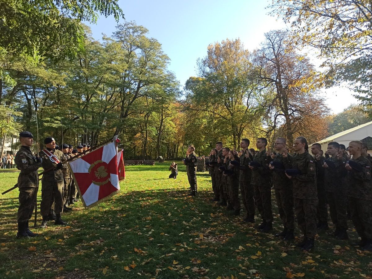 Uroczyste ślubowanie kadetów Liceów Ogólnokształcących PUL z Płocka, Kutna Ciechanowa [FOTO]