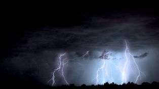 Burze nadciągają nad Lubelszczyznę. IMGW wydał alerty dla woj. lubelskiego