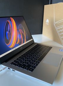 Huawei MateBook D14 2020. Tani ultrabook dla studenta, który... przypomina Macbooka