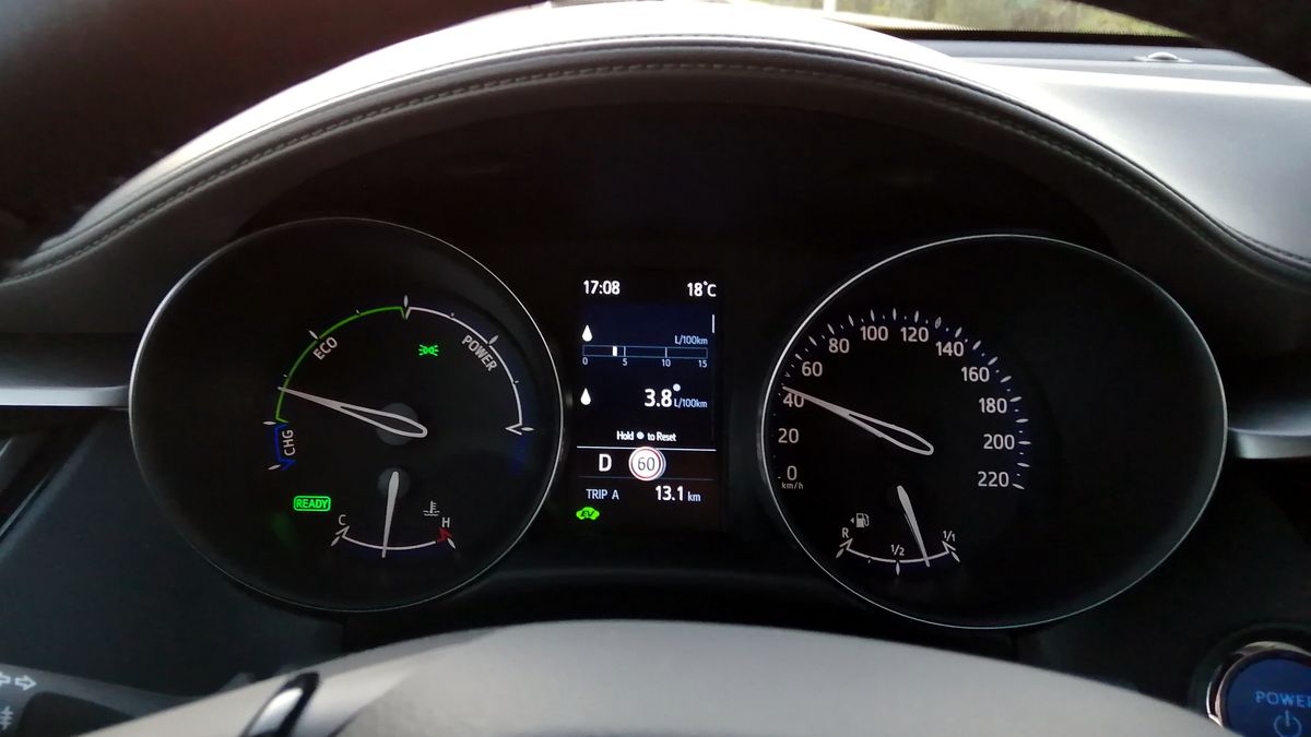 Hybrydy palą w mieście mniej niż poza nim