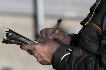 Tyle bierze kominiarz. Stawki w miastach robią wrażenie