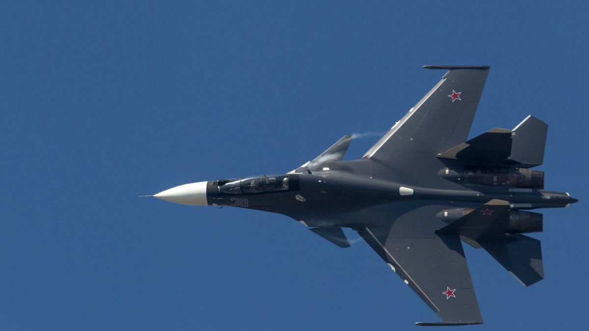 UIG Aviation-imagesThe Sukhoi Su-30SM jet fighter of Russian Navy performs its demonstration flight at MAKS-2015 airshow near Zhukovsky, Moscow Region, RussiaAviation-images