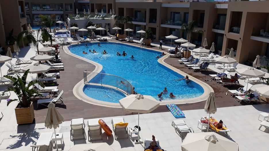 Susza powoduje narastające napięcia między rolnikami i hotelarzami