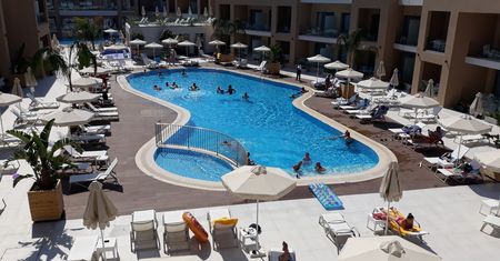 "Turysta zużywa trzy razy więcej wody". Rolnicy uderzają w hotelarzy