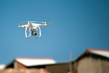 "Bezpieczna S-5": żnińska policja monitorowała kierowców dronem