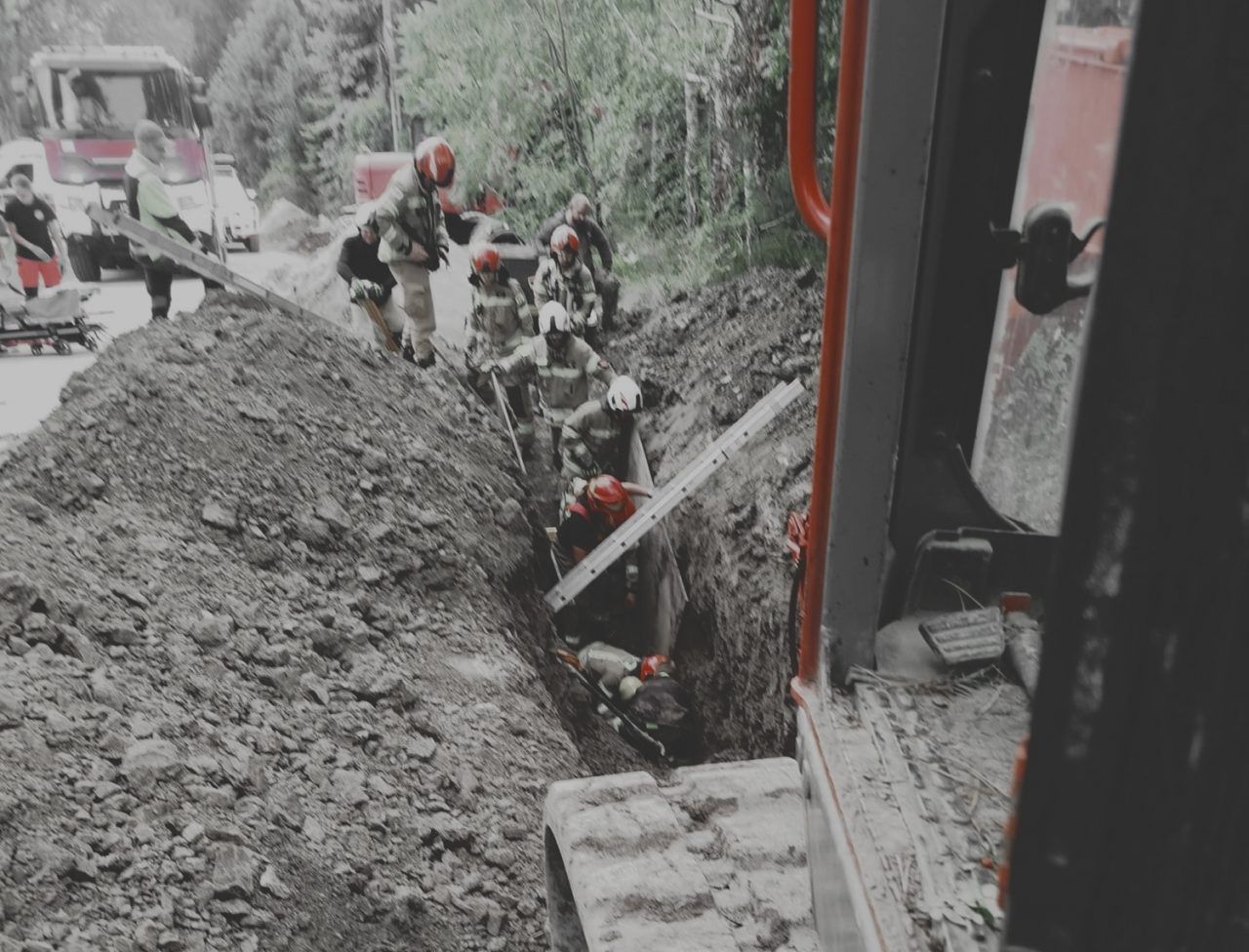 Limanowa: 33-latek przysypany ziemią podczas prac budowlanych