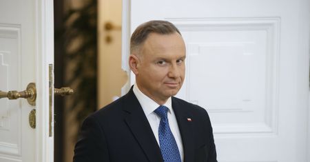 "Wątek wschodni". Niepokojące doniesienia o lokalizatorze na aucie