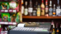 Alkohol ma zniknąć z pola widzenia? Jest petycja do resortu zdrowia