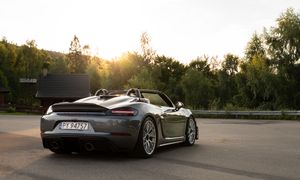 Mówiono o powrocie spalinówki do Boxstera i Caymana. Porsche rozwiewa wątpliwości