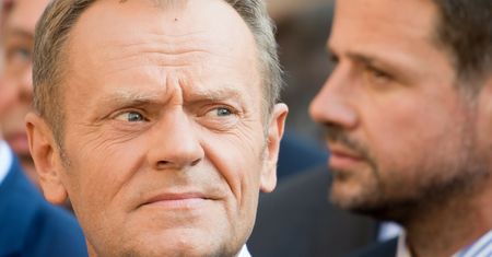 Trzaskowski stanie Tuskowi na drodze? Zwolennicy byłego premiera są zirytowani planami prezydenta Warszawy