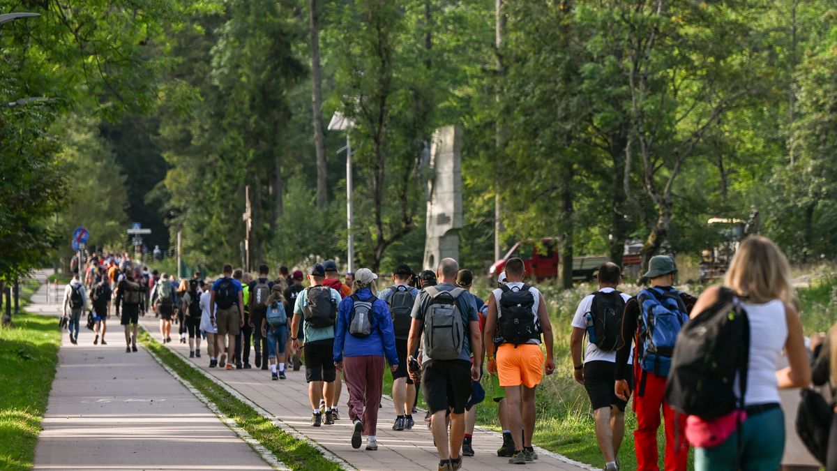 ZAKOPANE, POLAND - SEPTEMBER 7:Crowds of tourists heading up the mountains, on September 7, 2024, near Zakopane, Lesser Poland Voivodeship, Poland. (Photo by Artur Widak/NurPhoto via Getty Images)