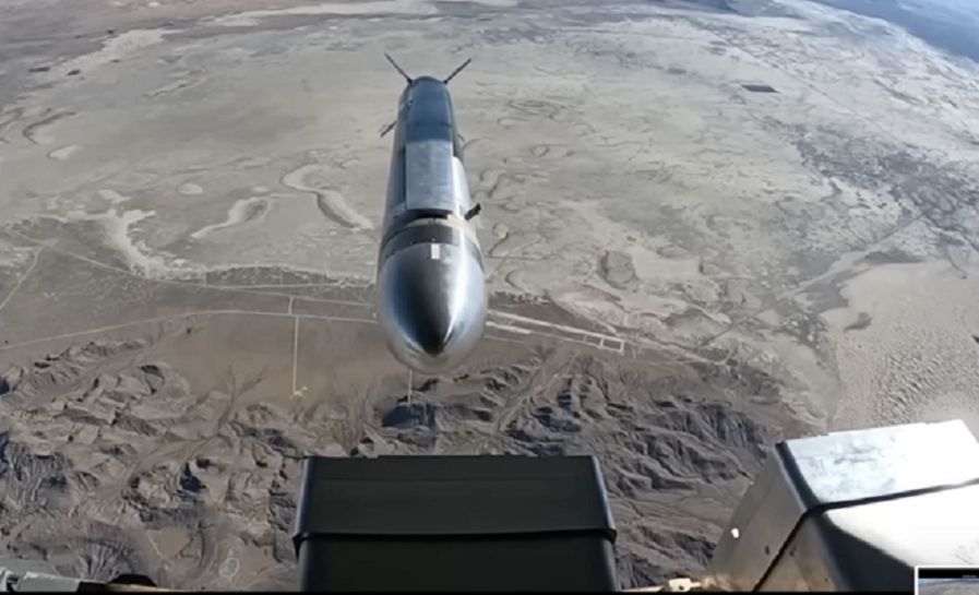 Test pocisku manewrującego odpalanego z C-130.