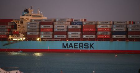 Cios w światowy transport. Wielki kontenerowiec zaatakowany