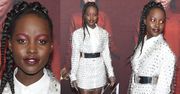 Lupita Nyong'o lansuje modę na przezroczyste płaszcze z ćwiekami