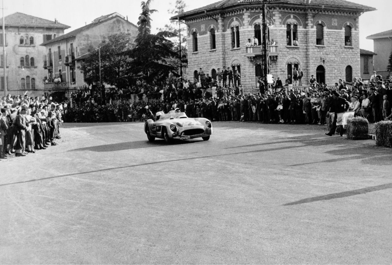 Załoga Moss/Jenkinson podczas Mille Miglia 1955 r.