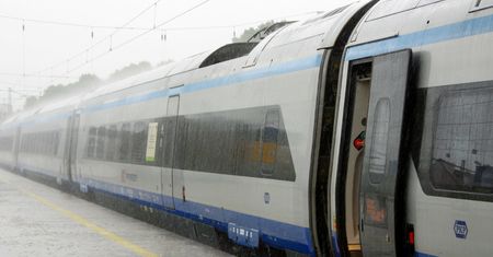 Pasażerowie uwięzieni przez cztery godziny w pociągu na Pomorzu