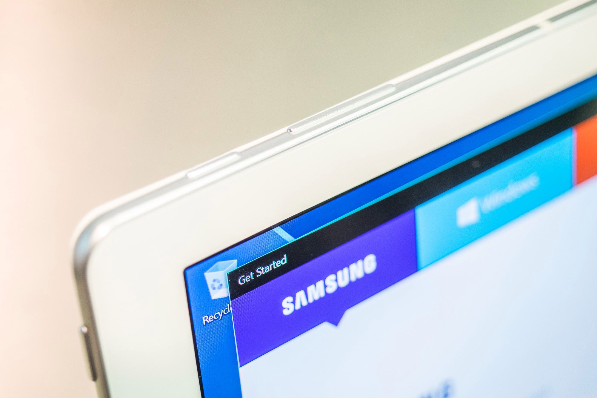 Galaxy TabPro S, Gear S2 classic w nowych wersjach i niespodzianka dla użytkowników iPhone'ów - nowości Samsunga z CES 2016 21