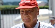 Niki Lauda ostro jedzie po bolidach konkurencji