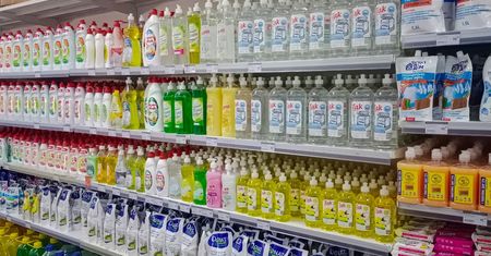 Sprawdzili płyny do naczyń. Jeden z najlepszych jest w Biedronce