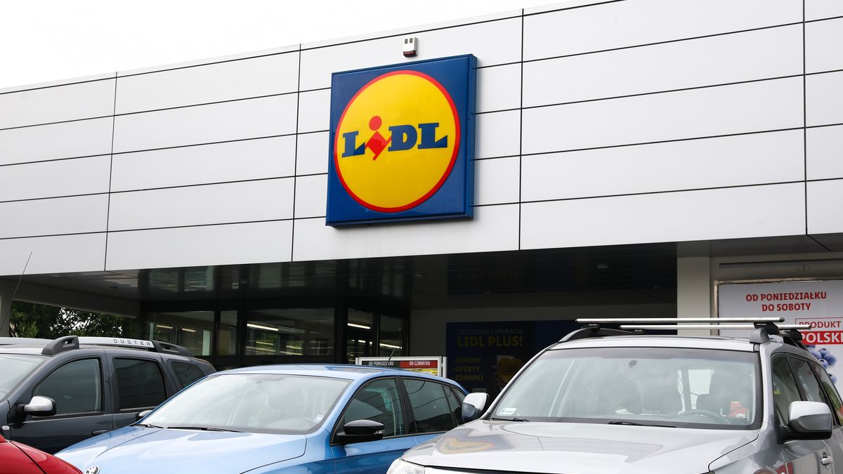 View of the Lidl supermarket in Krakow, Poland on July 26, 2022. (Photo by Jakub Porzycki/NurPhoto via Getty Images)