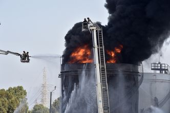 Pożar w zakładzie naftowym. Spłonęło 250 tys. litrów benzyny