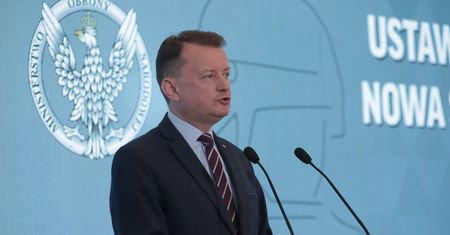 Gawkowski: Błaszczak nie weźmie udziału w spotkaniu ministrów V4 na Węgrzech