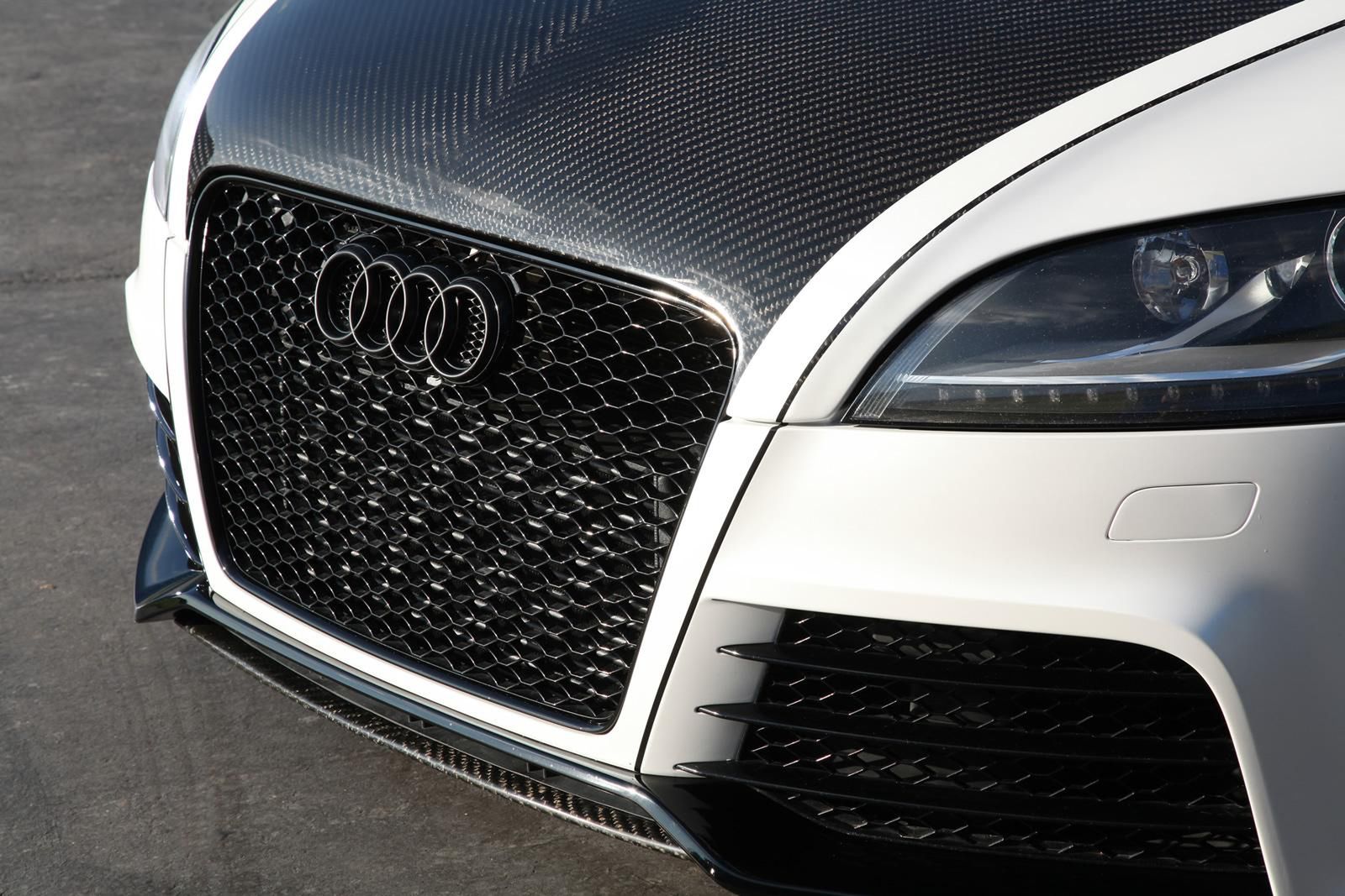 Audi TT RS Black & White Edition