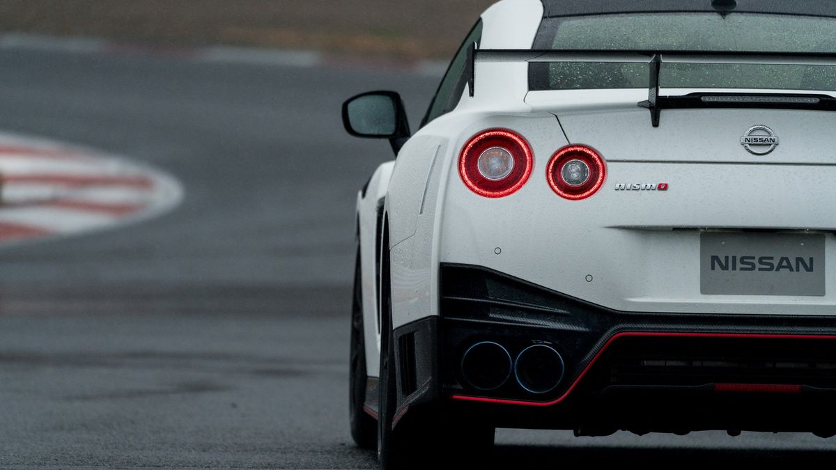 GT-R R35 wyjechał na drogi w 2007 roku, ale dalej daje popalić konkurencji
