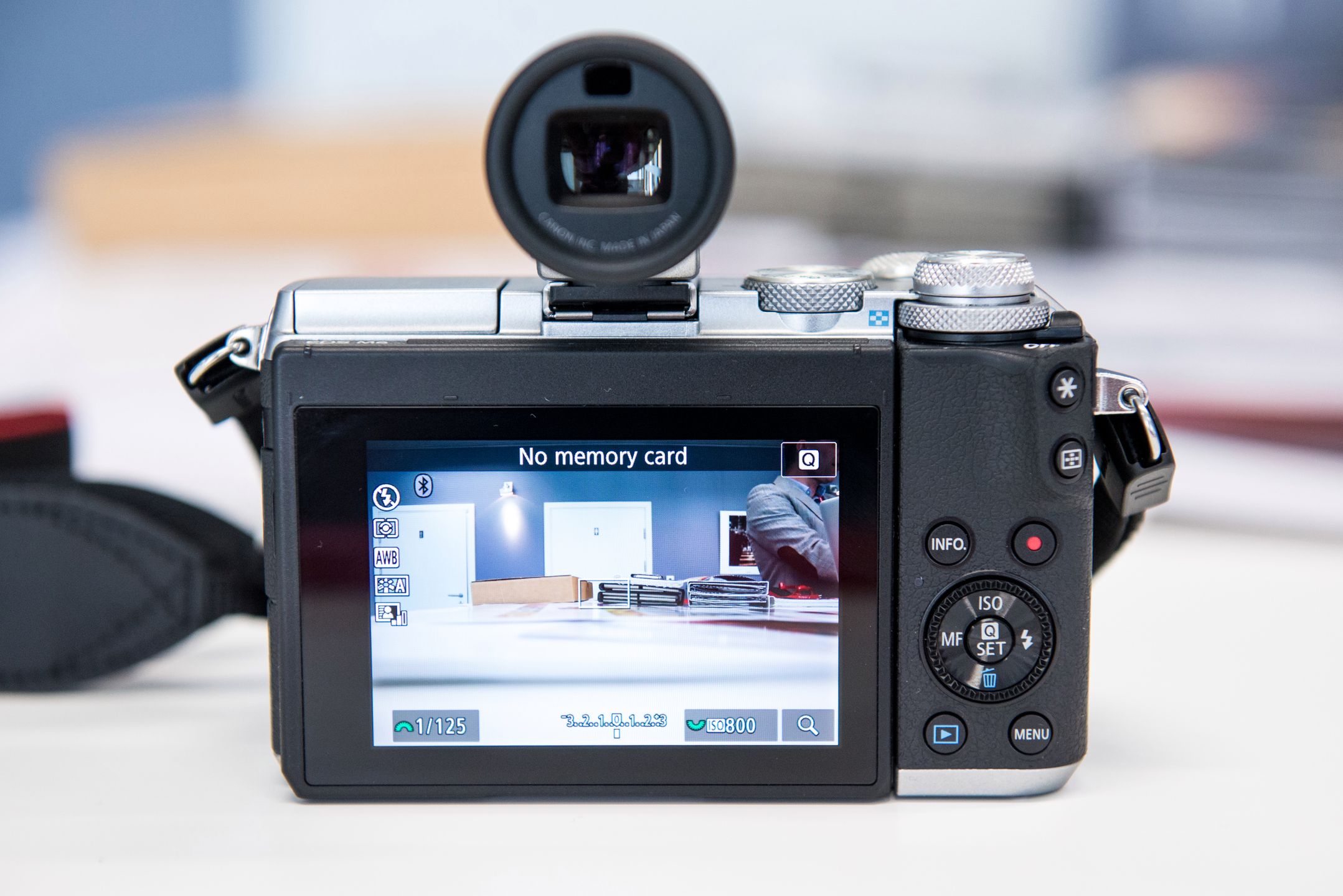 Canon EOS M6, czyli bezlusterkowiec z opcjonalnym wizjerem w naszych rękach 12