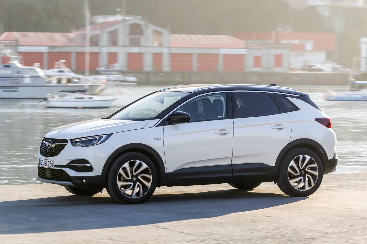 Opel Grandland X (2017-2024) - samochód niespodzianka, ale czy dobra?
