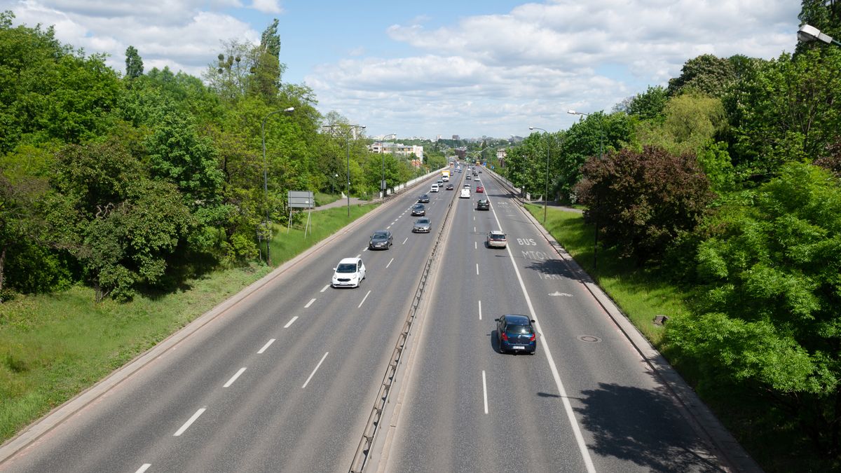 Remont Trasy Łazienkowskiej potrwa 29 miesięcy.