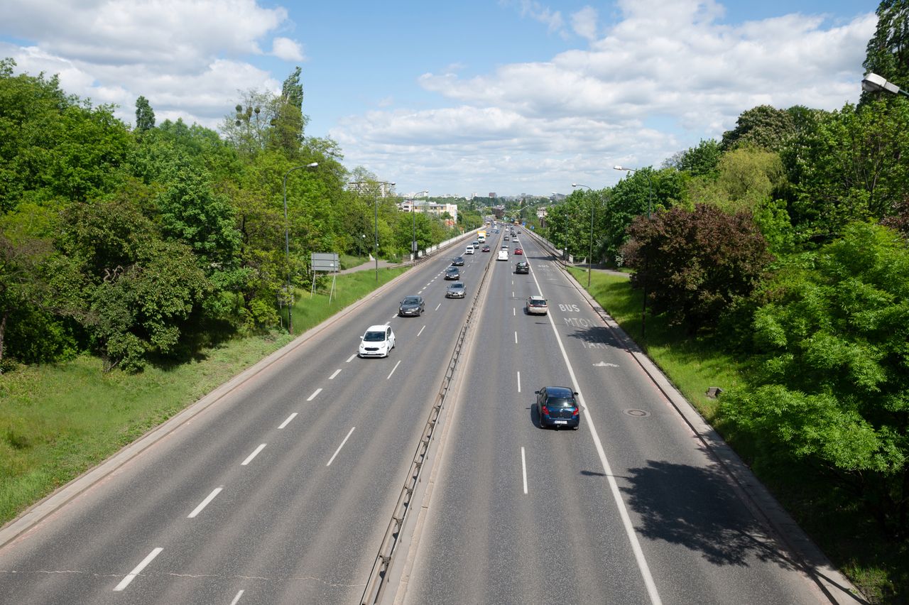 Remont Trasy Łazienkowskiej potrwa 29 miesięcy.