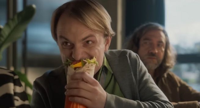 Seryjni podjadacze reklamują McWrapa w McDonald’s