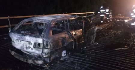 Horror pod Fromborkiem. Auto w ogniu. Kierowca spłonął żywcem