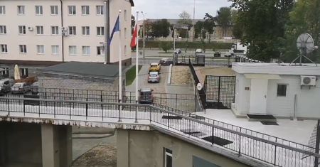 Białoruś. MSZ: ponad 30 polskich dyplomatów opuszcza placówkę i wraca do Polski