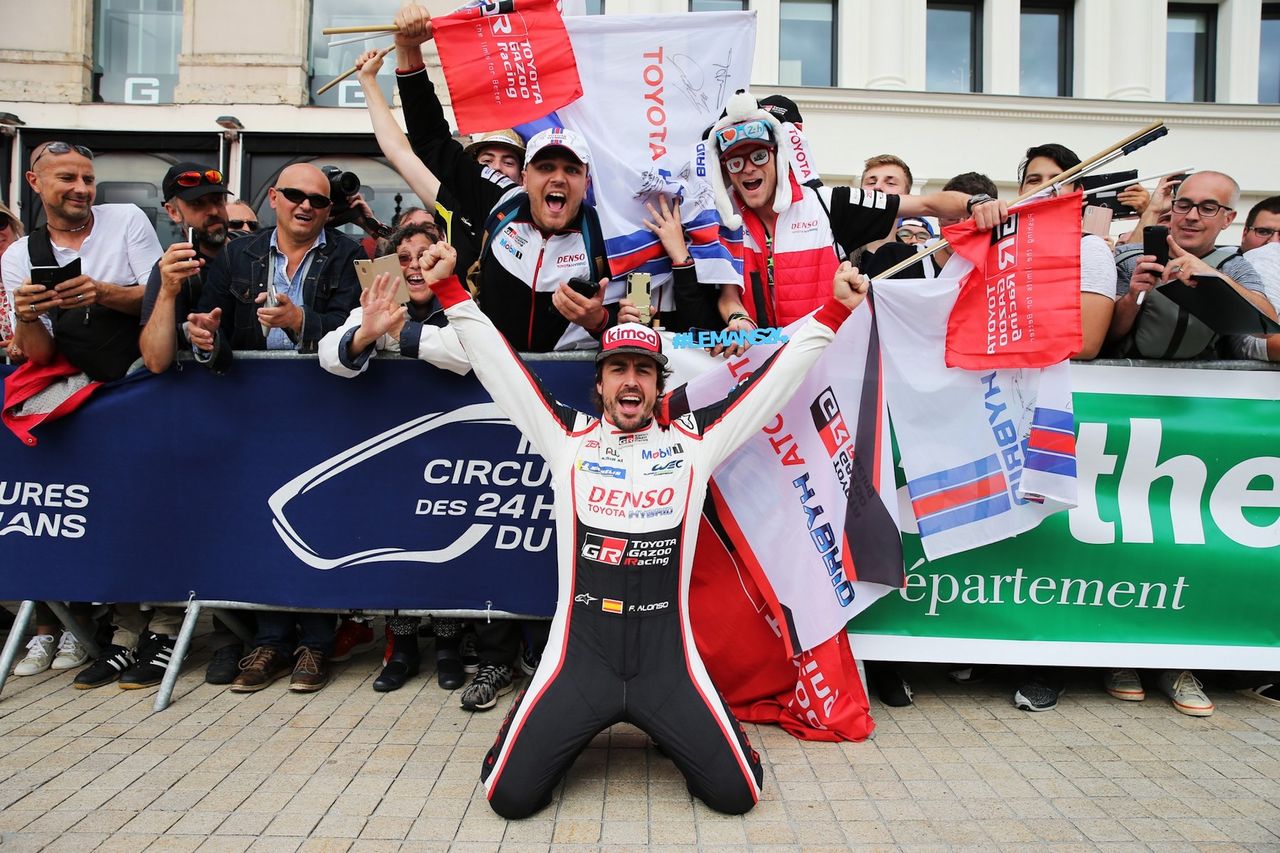 Fernando Alonso szybko zadomowił się w Le Mans (fot. Toyota)