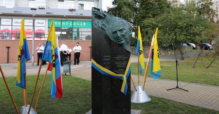 Katowice. Galeria Artystyczna na placu Grunwaldzkim czeka na nową rzeźbę. Mieszkańcy mogą głosować