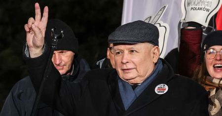 Kamery "podsłuchały" Kaczyńskiego. Znamy kulisy rozmowy