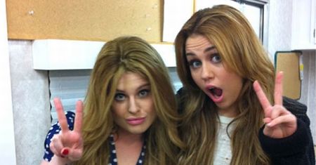 Kelly Osbourne przebiera się za Miley! (FOTO)