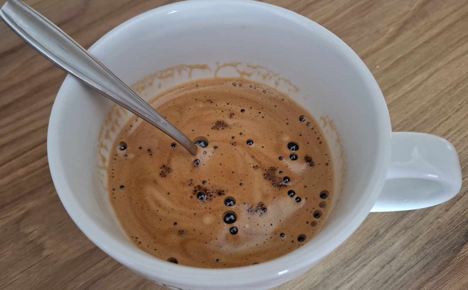 Wrzucam plasterek do porannej kawy. Po takim napoju jelita pracują jak należy