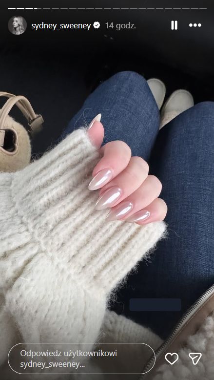 Sydney Sweeney pochwaliła się perfekcyjnymi glazed donut nails