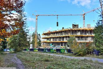 Powstaje apartamentowiec tuż przy Parku Narodowym. Inwestor straszy dziennikarzy